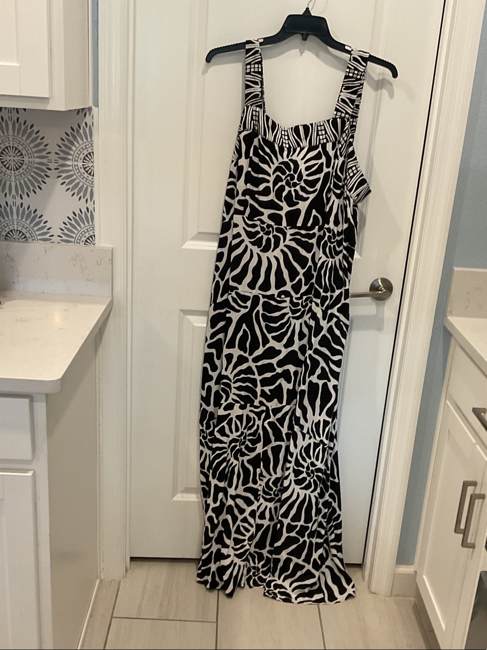 Vince Camuto Black and White Printed Maxi Dress